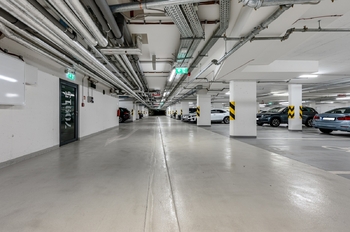 Parkování - Pronájem bytu 1+kk v osobním vlastnictví 42 m², Praha 8 - Karlín