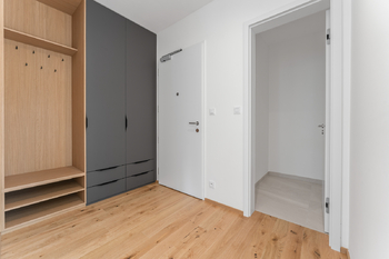 Pronájem bytu 2+kk v osobním vlastnictví 70 m², Praha 4 - Nusle