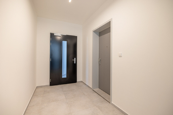 Prodej bytu 2+kk v osobním vlastnictví 56 m², Praha 9 - Hrdlořezy