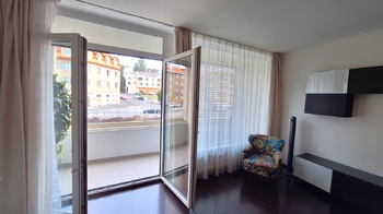 Vstup do lodžie - Pronájem bytu 1+kk v osobním vlastnictví 56 m², Praha 9 - Vysočany