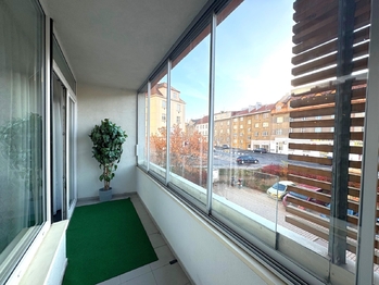Lodžie - Pronájem bytu 1+kk v osobním vlastnictví 56 m², Praha 9 - Vysočany