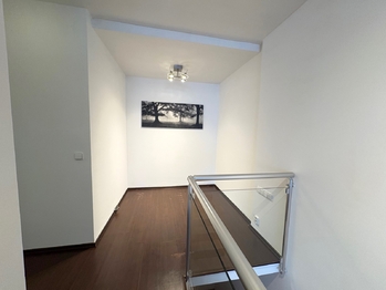 Pronájem bytu 1+kk v osobním vlastnictví 56 m², Praha 9 - Vysočany