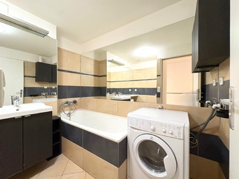 Pronájem bytu 1+kk v osobním vlastnictví 56 m², Praha 9 - Vysočany