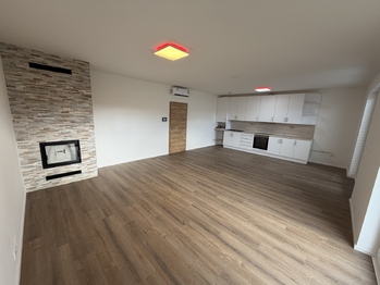 Pronájem domu 114 m², Praha 9 - Hostavice