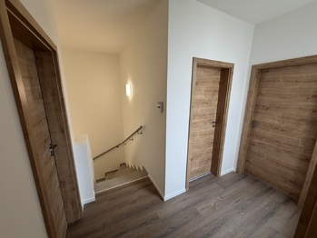 Pronájem domu 114 m², Praha 9 - Hostavice