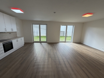 Pronájem domu 114 m², Praha 9 - Hostavice