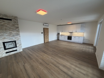 Pronájem domu 114 m², Praha 9 - Hostavice