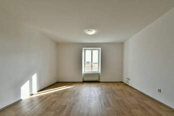 pokoj - Pronájem bytu 1+kk v osobním vlastnictví 35 m², Opočno