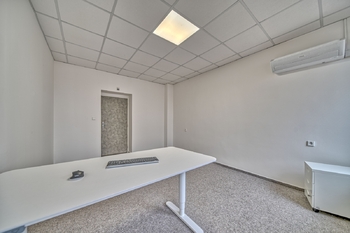Pronájem kancelářských prostor 18 m², Chlumec nad Cidlinou