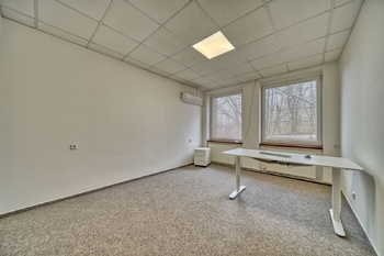 Pronájem kancelářských prostor 18 m², Chlumec nad Cidlinou