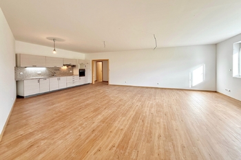 Pronájem kancelářských prostor 100 m², Praha 5 - Hlubočepy