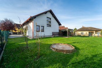 Prodej domu 146 m², Dolní Bousov