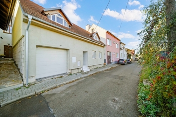 Prodej rodinného domu, pozemek 192 m2, Dolní Kounice - Prodej domu 124 m², Dolní Kounice