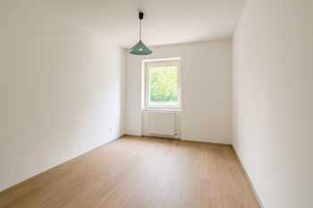 Pronájem domu 200 m², Slaný