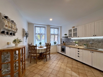 Prodej obchodních prostor 165 m², Dolní Bukovsko