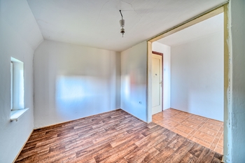 Prodej domu 94 m², Uhlířské Janovice
