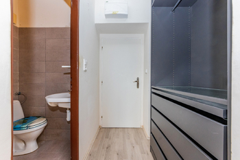 Prodej bytu 1+kk v osobním vlastnictví 20 m², Praha 5 - Hlubočepy