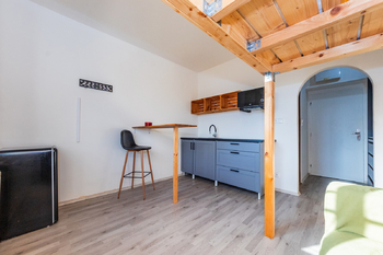 Prodej bytu 1+kk v osobním vlastnictví 20 m², Praha 5 - Hlubočepy