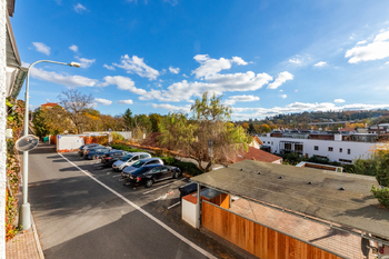 Prodej bytu 1+kk v osobním vlastnictví 20 m², Praha 5 - Hlubočepy