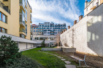 Pronájem bytu 2+kk v osobním vlastnictví 50 m², Praha 7 - Holešovice