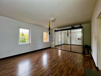 Prodej domu 371 m², Višňová