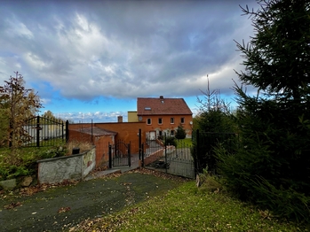 Prodej domu 371 m², Višňová