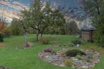 Prodej pozemku 7948 m², Sedlčany