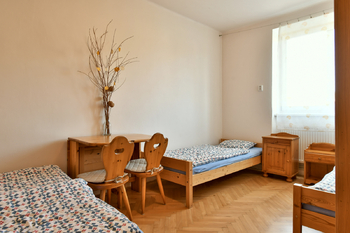 pokoj č. 2 - Pronájem bytu 3+kk v osobním vlastnictví 85 m², Rokytnice v Orlických horách