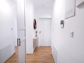 Prodej bytu 3+kk v osobním vlastnictví 74 m², Beroun