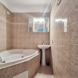 Pronájem bytu 3+1 v osobním vlastnictví 77 m², Praha 8 - Bohnice