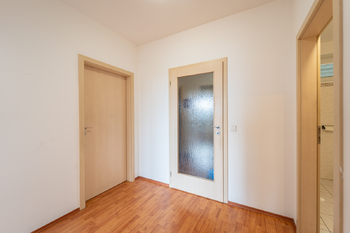 Chodba - Prodej bytu 2+kk v osobním vlastnictví 69 m², Praha 9 - Černý Most