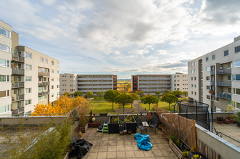 Výhled z balkonu - Prodej bytu 2+kk v osobním vlastnictví 69 m², Praha 9 - Černý Most