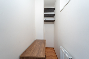 Komora  - Prodej bytu 2+kk v osobním vlastnictví 69 m², Praha 9 - Černý Most