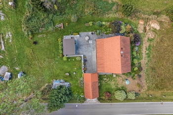 Pohled z ptačí perspektivy. - Prodej domu 109 m², Kamenný Malíkov