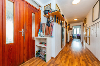 Chodba - Prodej nájemního domu 232 m², Mnichovo Hradiště