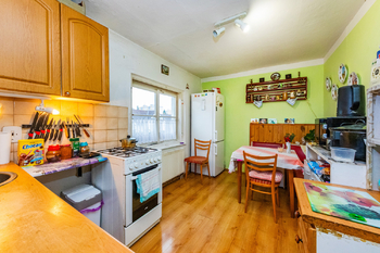Kuchyň - Prodej nájemního domu 232 m², Mnichovo Hradiště