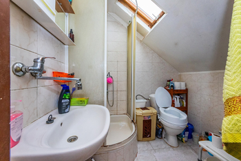 Koupelna - Prodej nájemního domu 232 m², Mnichovo Hradiště