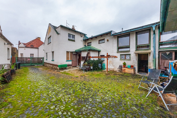 Zahrada - Prodej nájemního domu 232 m², Mnichovo Hradiště