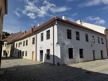 Prodej nájemního domu 650 m², Třebíč