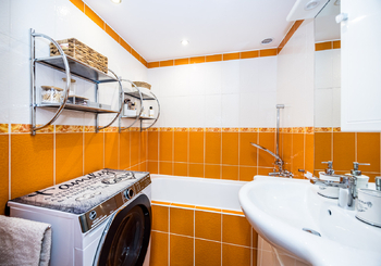 Koupelna s vanou - Prodej bytu 3+1 v družstevním vlastnictví 72 m², Teplice