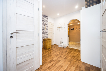 Chodba s komorou - Prodej bytu 3+1 v družstevním vlastnictví 72 m², Teplice