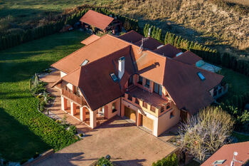 Prodej domu 636 m², Chlumčany