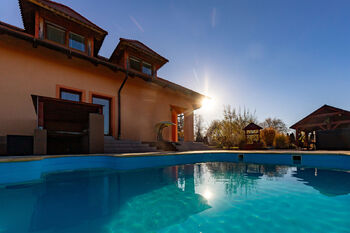 Prodej domu 636 m², Chlumčany