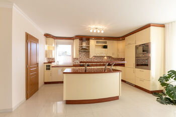 Prodej domu 636 m², Chlumčany