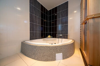 Prodej domu 636 m², Chlumčany