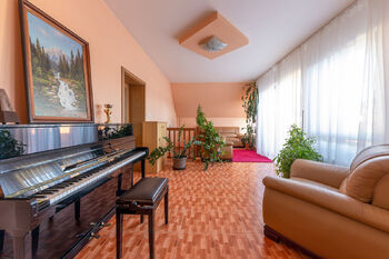 Prodej domu 636 m², Chlumčany