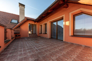 Prodej domu 636 m², Chlumčany