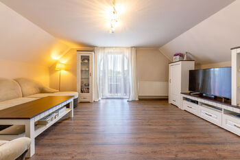 Prodej domu 636 m², Chlumčany