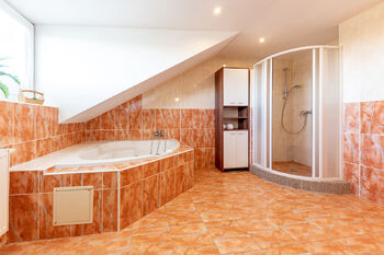 Prodej domu 636 m², Chlumčany