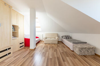 Prodej domu 636 m², Chlumčany